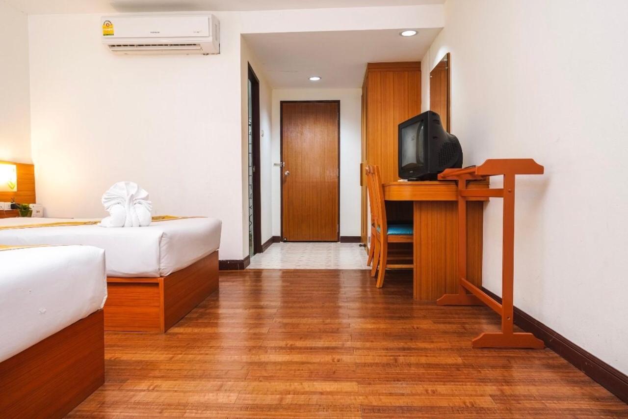 Neptuna Hotel Patong Exterior foto