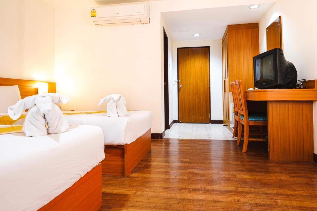 Neptuna Hotel Patong Exterior foto