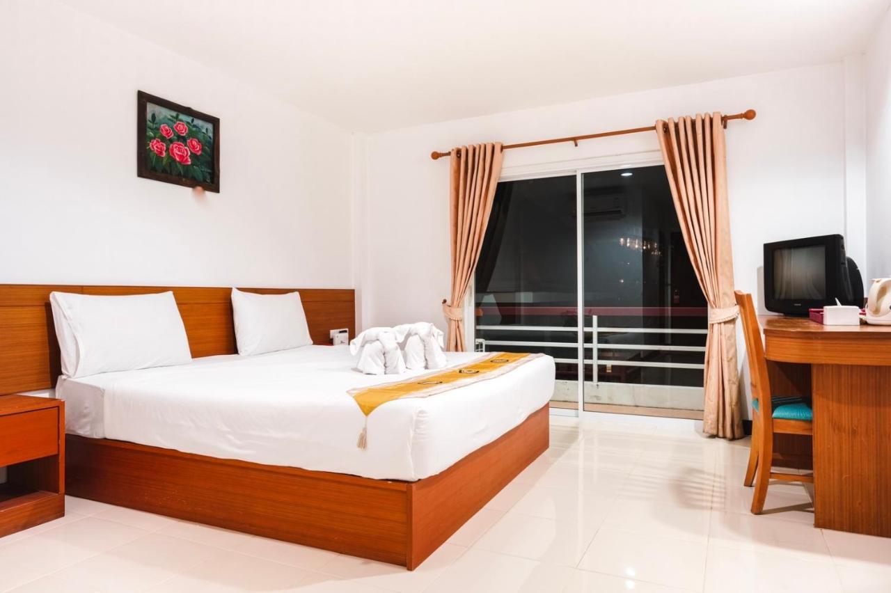 Neptuna Hotel Patong Exterior foto