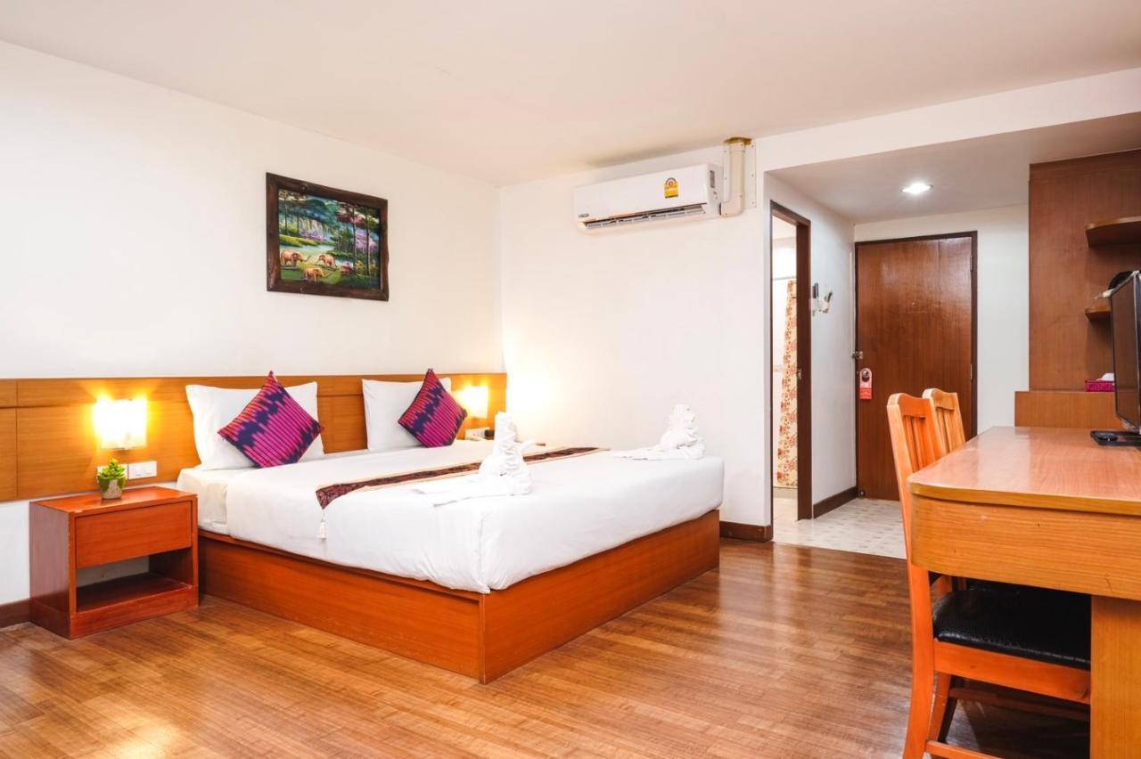 Neptuna Hotel Patong Exterior foto